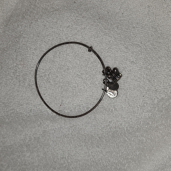 Alex and Ani Queen bracelet - Picture 1 of 1